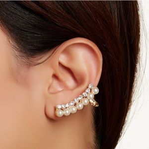 Perfect Costume Pearl and crystals Earrings cuff & New create your own Look!